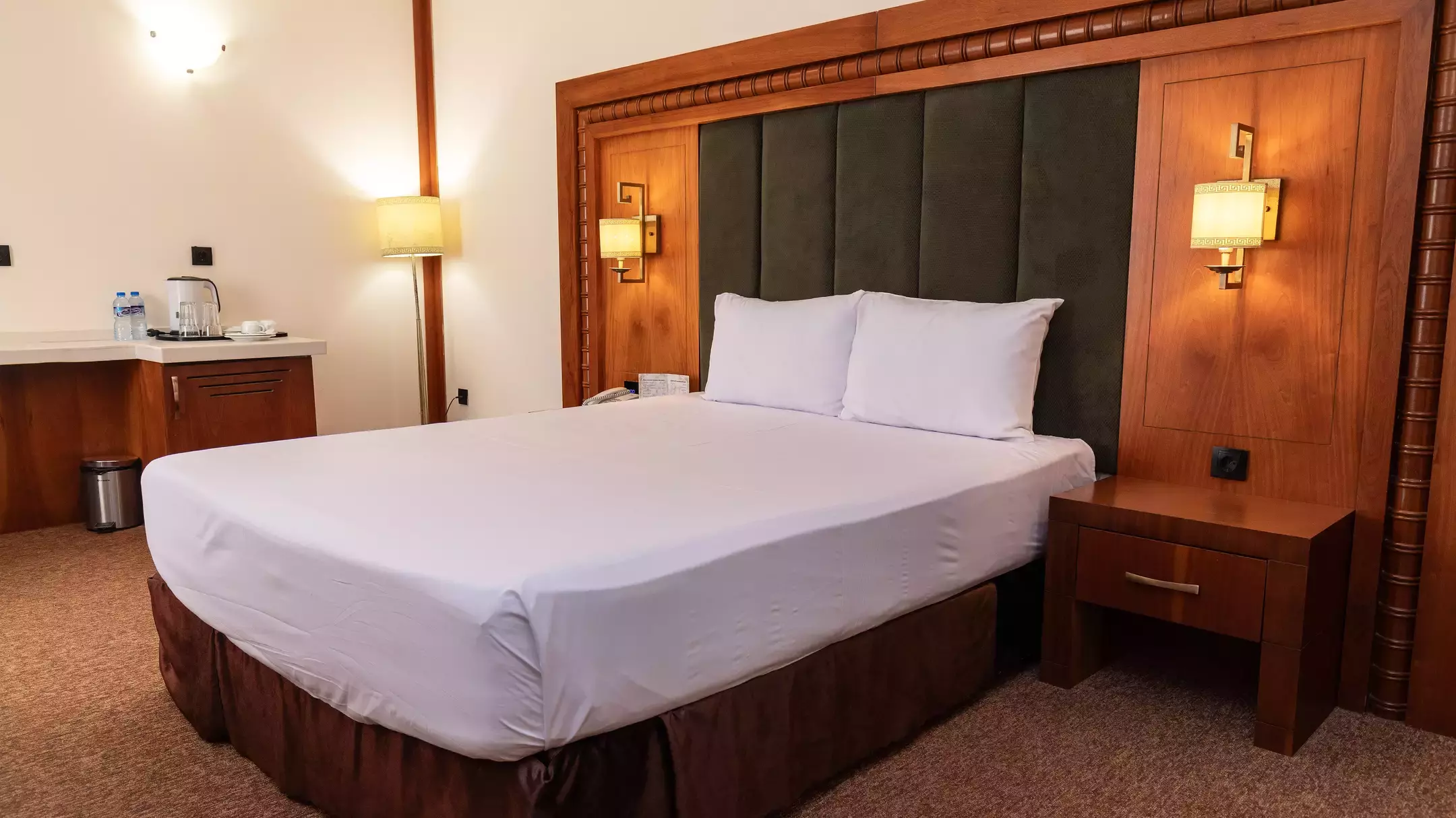 Alibaba https://cdn.alibaba.ir/ostorage/hotel-accommodation-images/670533b8299de7a7748d28c1_66e9512179e696602f42e416_هتل پانوراما - اتاق دوتخته دبل (2).webp